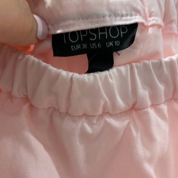 Topshop Pink Off The Shoulder Top - Picture 3 of 4